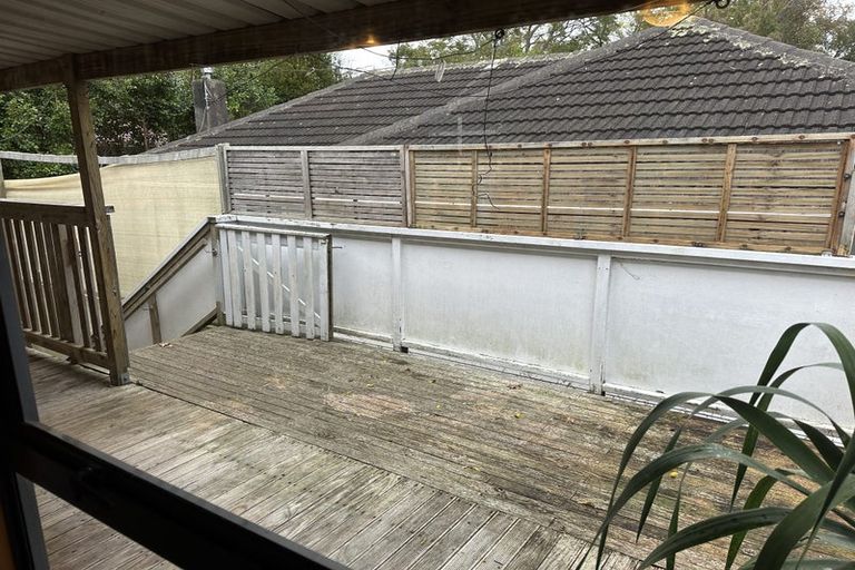 Photo of property in 190a Lake Road, Northcote, Auckland, 0627