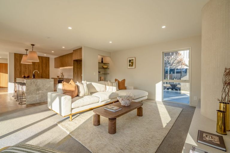 Photo of property in 76 Wai-iti Terrace, Bryndwr, Christchurch, 8052