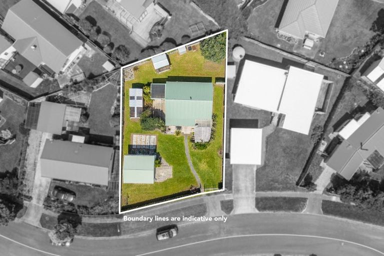 Photo of property in 19 Karaka Street, Otaki Beach, Otaki, 5512