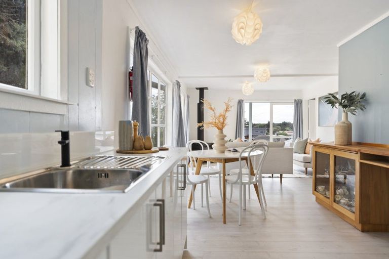 Photo of property in 8 Signal Street, Foxton Beach, Foxton, 4815