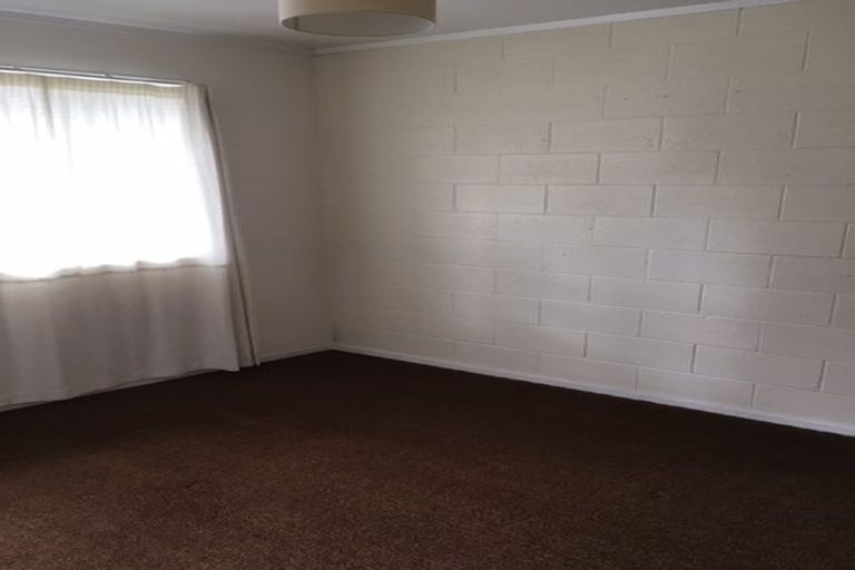 Photo of property in 24b Fitzpatrick Street, Newlands, Wellington, 6037