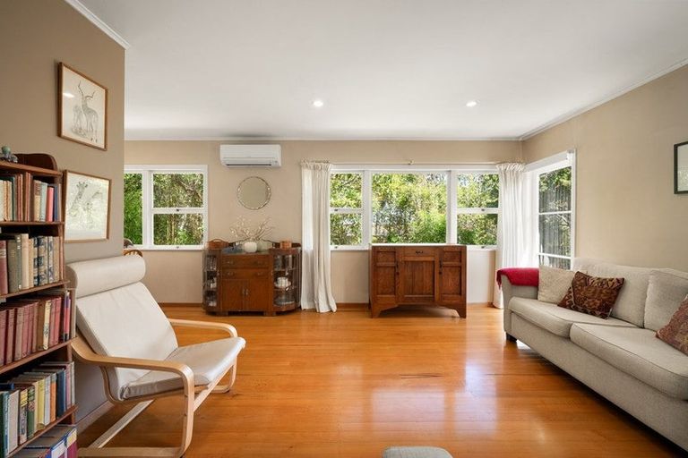 Photo of property in 78 Atkinson Road, Titirangi, Auckland, 0604