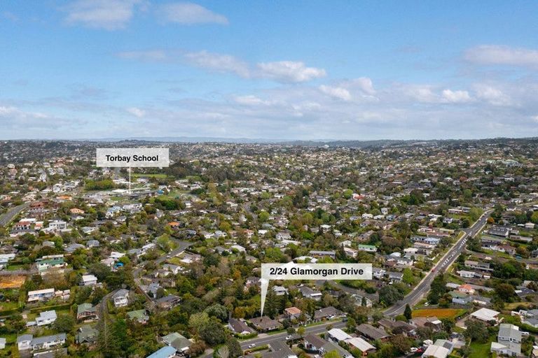 Photo of property in 1/24 Glamorgan Drive, Torbay, Auckland, 0630