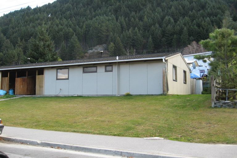 Photo of property in 8b Fryer Street, Queenstown, 9300