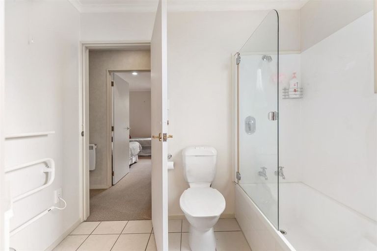 Photo of property in 94 Hedditch Street, Wanaka, 9305