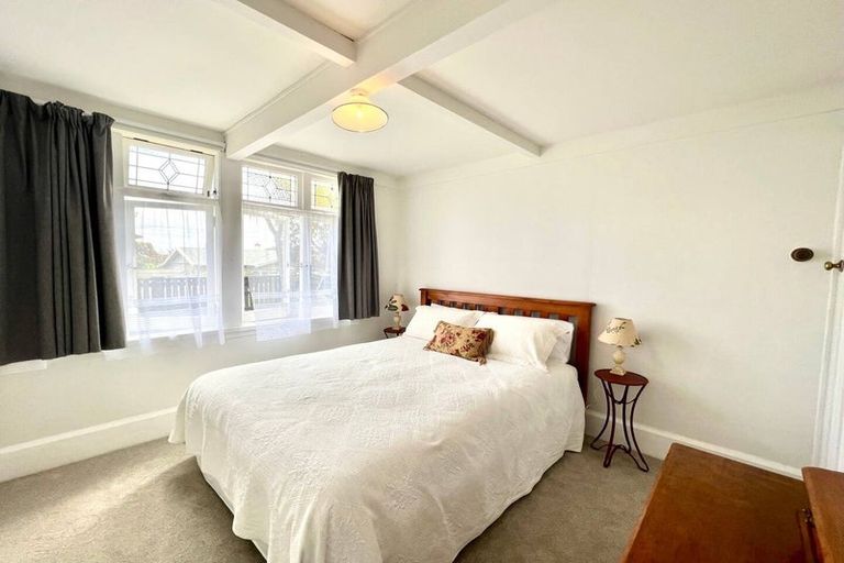 Photo of property in 8 Macky Avenue, Devonport, Auckland, 0624