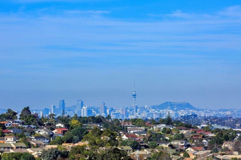 Photo of property in 32 Juniper Road, Sunnynook, Auckland, 0620