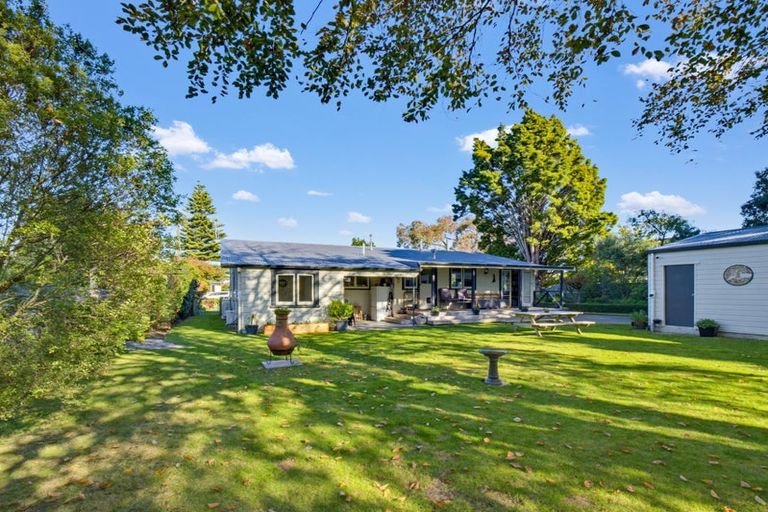 Photo of property in 43 Norfolk Crescent, Feilding, 4702