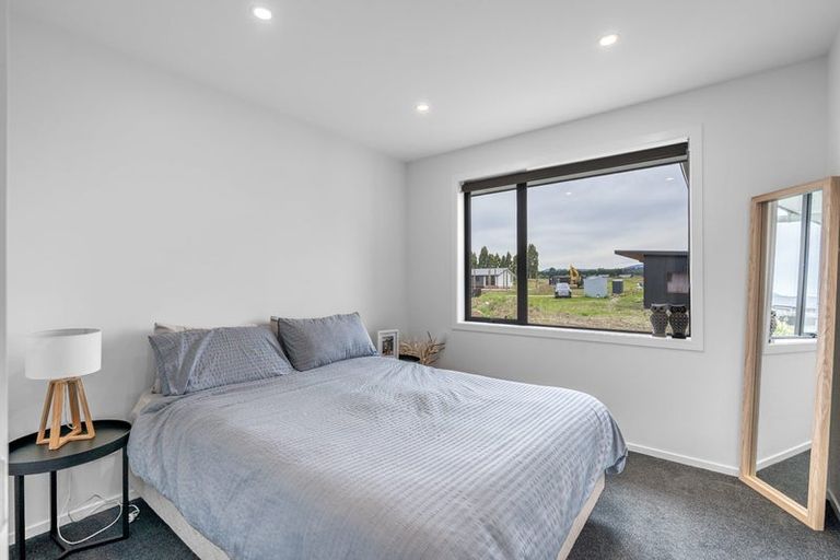 Photo of property in 14 Ralph Moir Drive, Te Anau, 9679