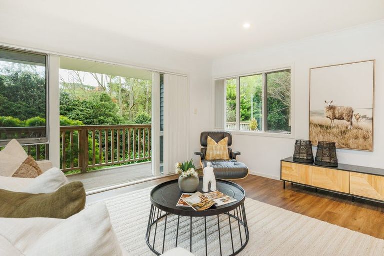 Photo of property in 35 Oram Drive, Turitea, Palmerston North, 4472