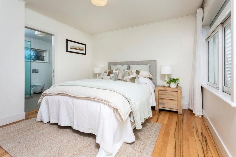 Photo of property in 24 Hamana Street, Narrow Neck, Auckland, 0622