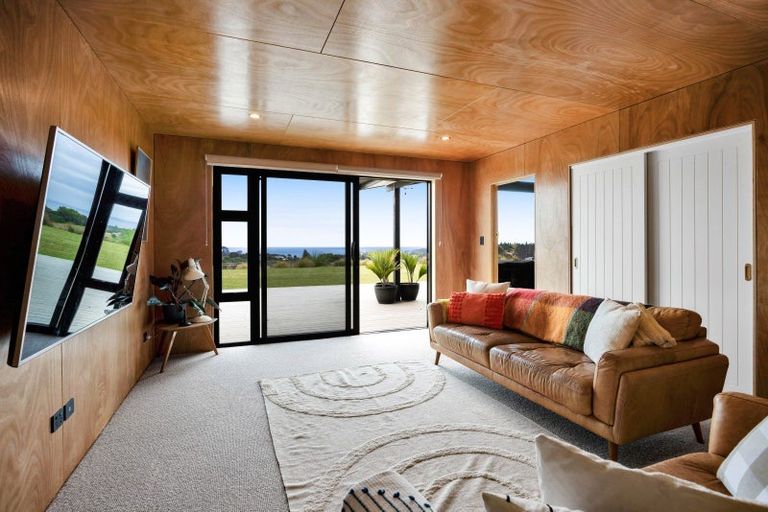 Photo of property in 27 Wilson Road, Urenui, 4375