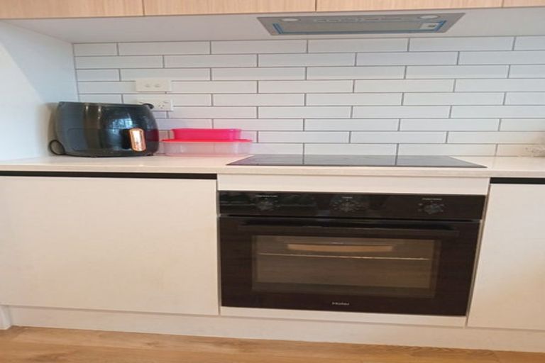 Photo of property in 18 Whai Hua Lane, Mangere Bridge, Auckland, 2022