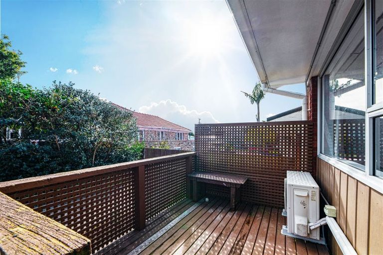 Photo of property in 6/40 Miro Street, New Lynn, Auckland, 0600