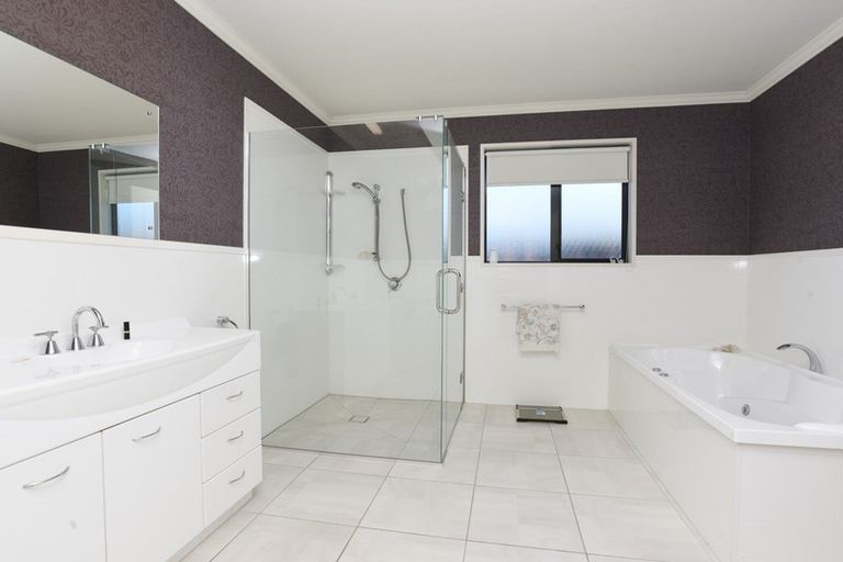 Photo of property in 3 Daley Place, Winton, 9720