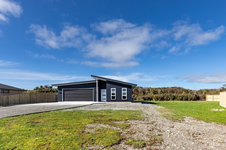 Photo of property in 6 Holly Robinson Place, Hokitika, 7882