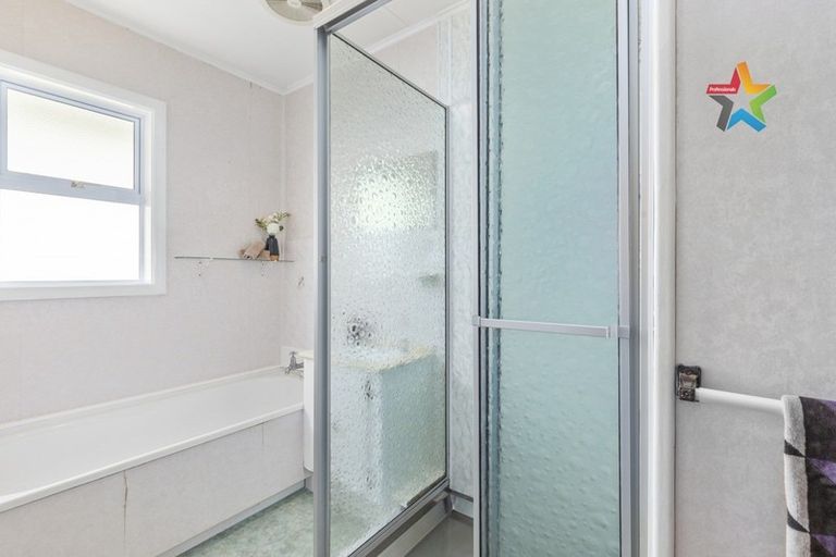 Photo of property in 20 Gardiner Grove, Wainuiomata, Lower Hutt, 5014