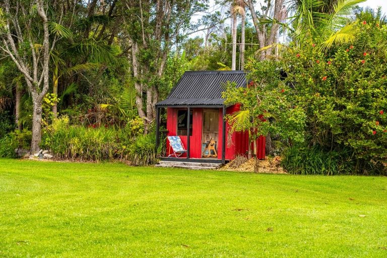 Photo of property in 334 Cove Road, Waipu, 0582