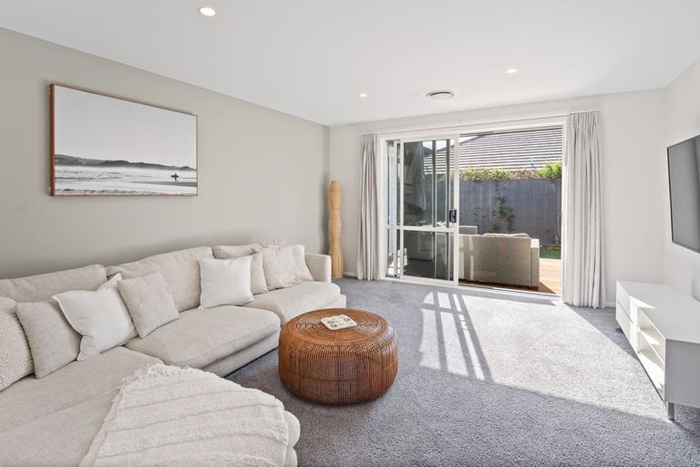 Photo of property in 3 Barbaras Way, Waikanae Beach, Waikanae, 5036