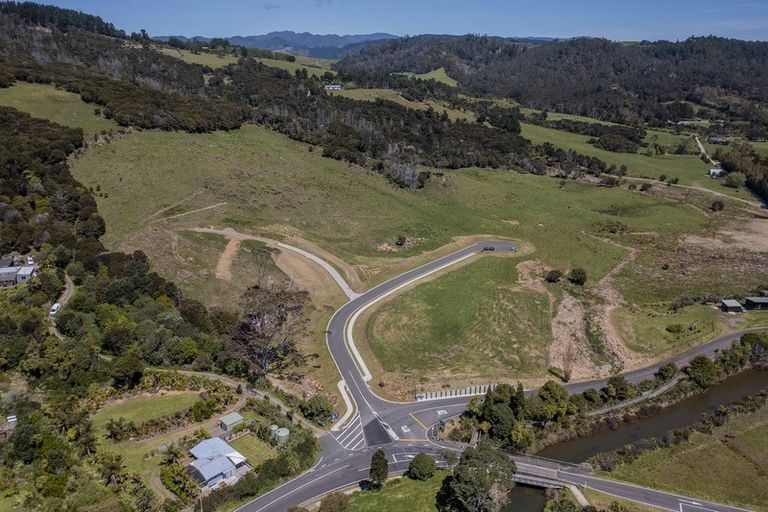 Photo of property in 6 Te Puia Place, Hot Water Beach, Whitianga, 3591