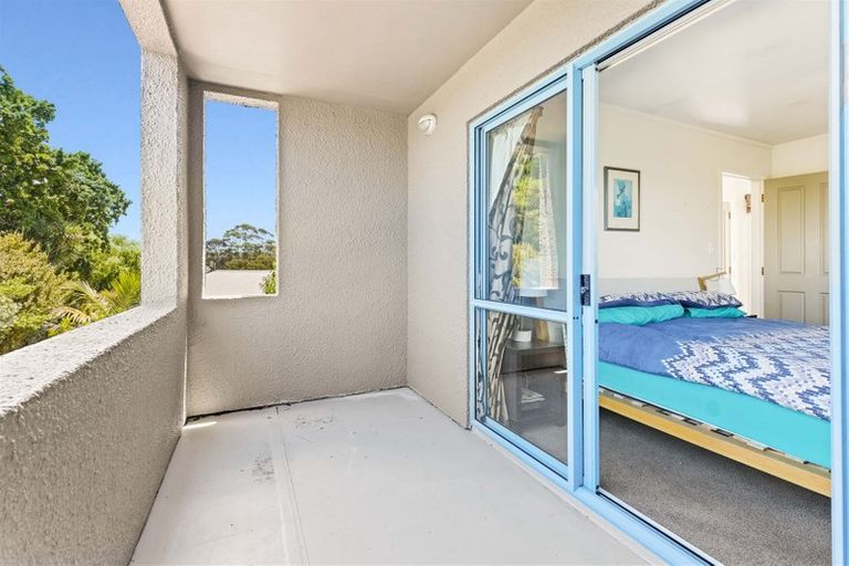 Photo of property in 111 Taikata Road, Te Atatu Peninsula, Auckland, 0610