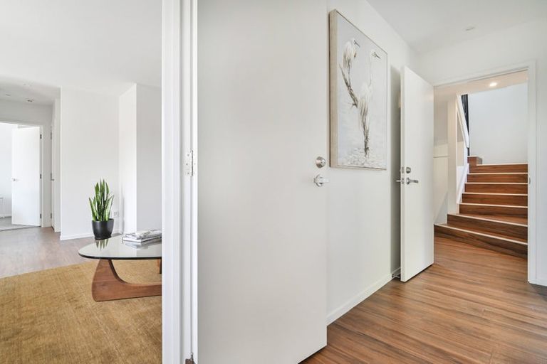 Photo of property in 3 Hikanui Drive, Havelock North, 4130