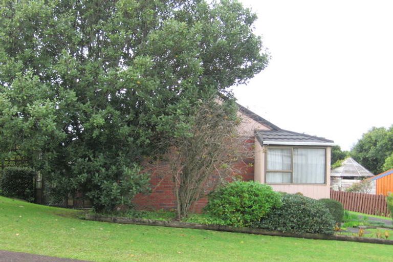 Photo of property in 2/22 Rosario Crescent, Red Beach, 0932