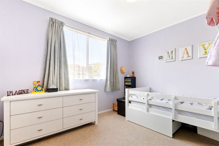 Photo of property in 12 Borich Road, Sunnyvale, Auckland, 0612