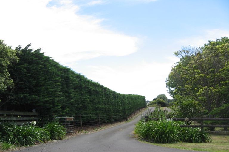 Photo of property in 44 Farley Road, Clarks Beach, Pukekohe, 2679