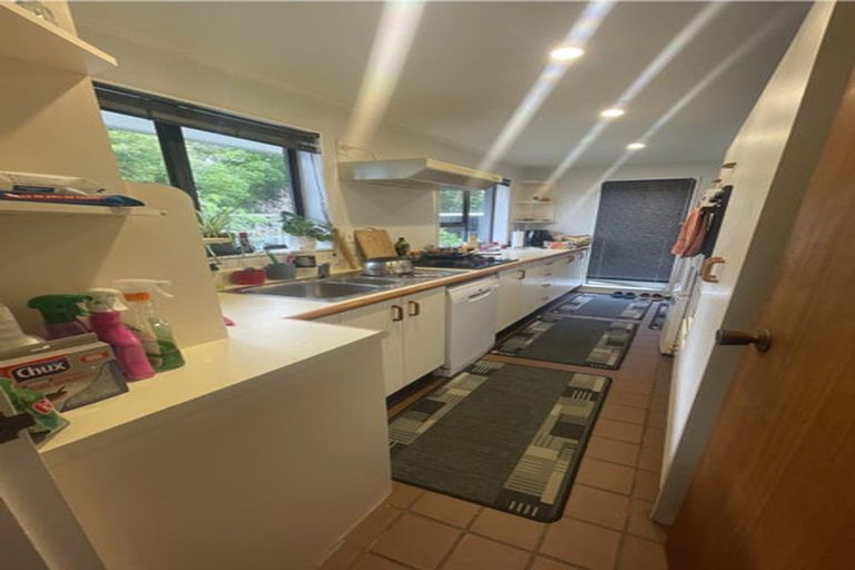 Photo of property in 75u3 Delhi Crescent, Khandallah, Wellington, 6035