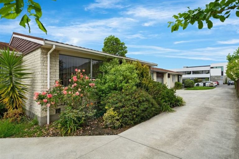 Photo of property in 3/104 Picton Avenue, Riccarton, Christchurch, 8011