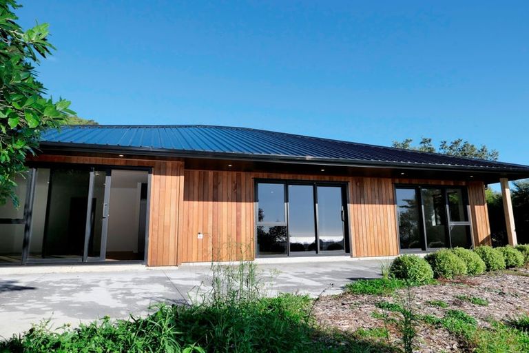 Photo of property in 174 Winara Avenue, Waikanae, 5036