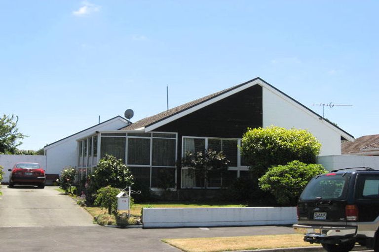 Photo of property in 15 Woodstock Place, Russley, Christchurch, 8042