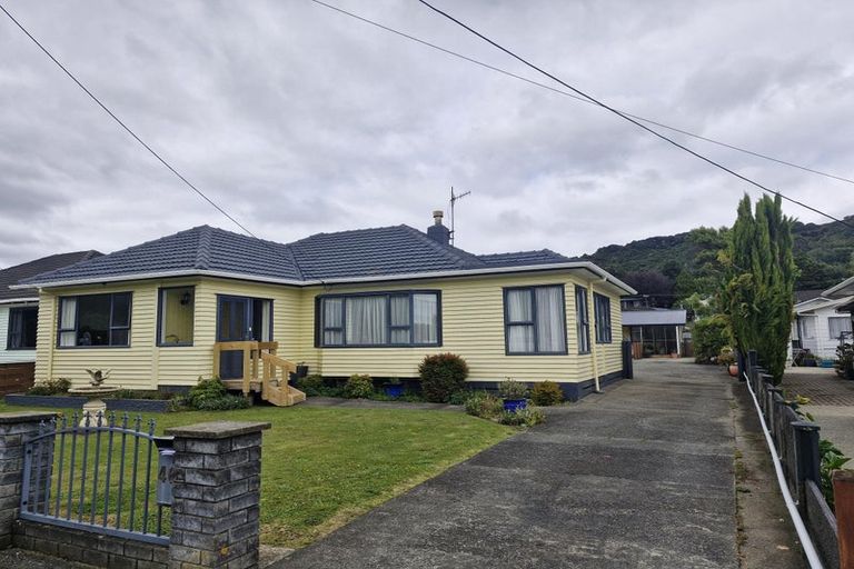 Photo of property in 46 Main Road, Wainuiomata, Lower Hutt, 5014