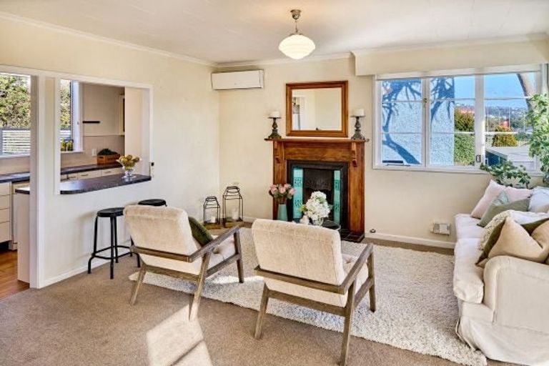 Photo of property in 128 Mana Esplanade, Paremata, Porirua, 5026