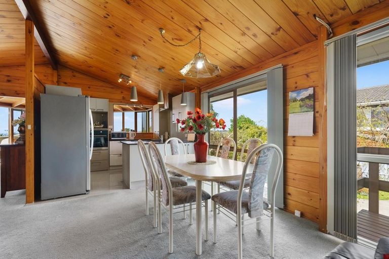 Photo of property in 771 East Coast Road, Northcross, Auckland, 0630