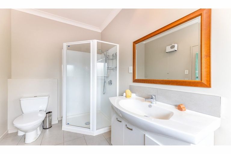 Photo of property in 35 Gresford Street, Edgeware, Christchurch, 8013