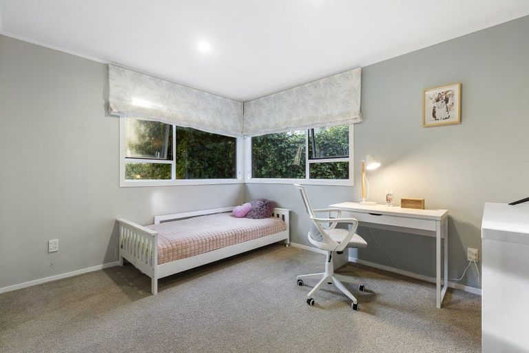 Photo of property in 10 Hobby Avenue, Birkdale, Auckland, 0626