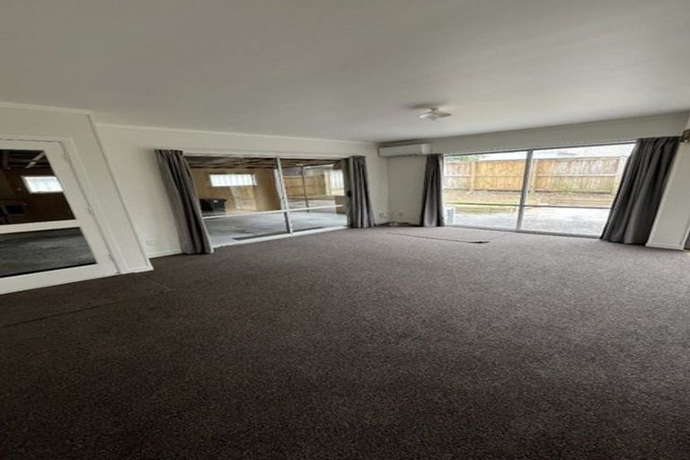 Photo of property in 54 Mckinstry Avenue, Mangere East, Auckland, 2024