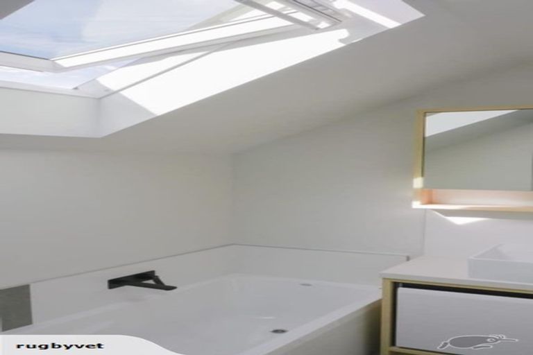 Photo of property in 24u4 Lyon Street, Frankton, Hamilton, 3204