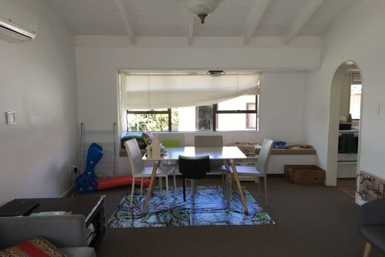 Photo of property in 1/4 Posa Avenue, Henderson, Auckland, 0612