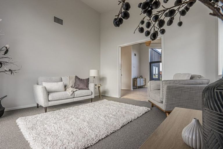 Photo of property in 3 Mirek Street, Waikanae, 5036