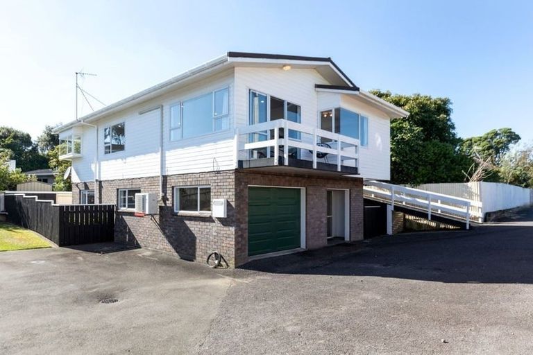 Photo of property in 8b Whiteley Street, Moturoa, New Plymouth, 4310