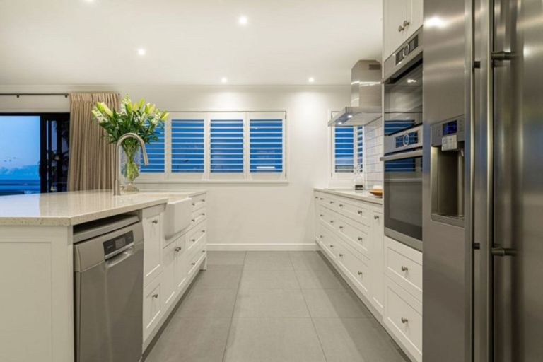 Photo of property in 3a Pacific View Road, Papamoa Beach, Papamoa, 3118