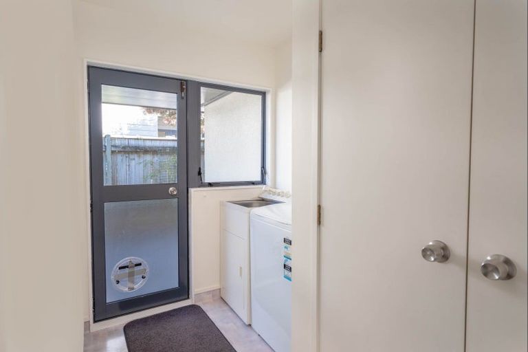 Photo of property in 1/7 Ngamotu Road, Taupo, 3330