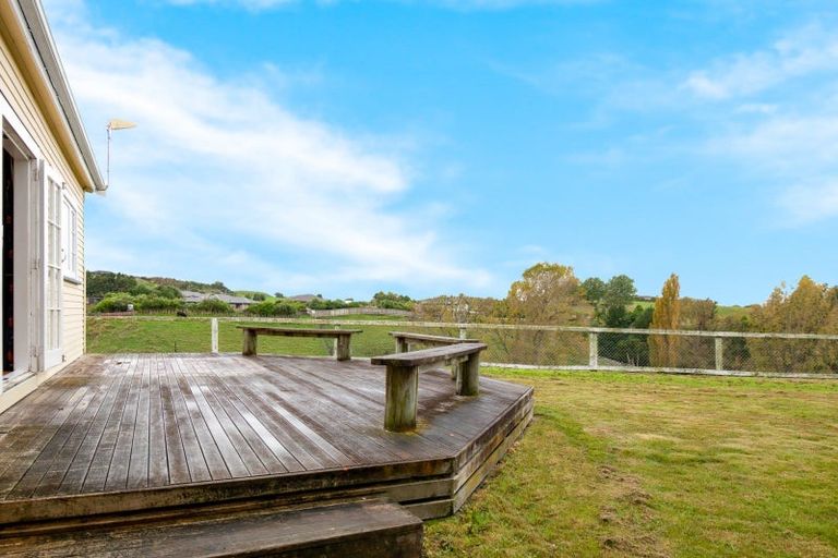 Photo of property in 100 Halcombe Road, Feilding, 4775