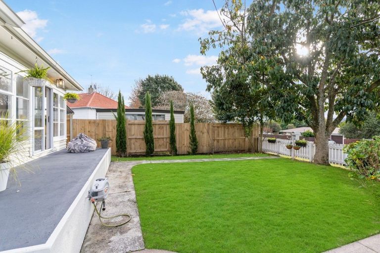 Photo of property in 86 Queen Street, Te Puke, 3119