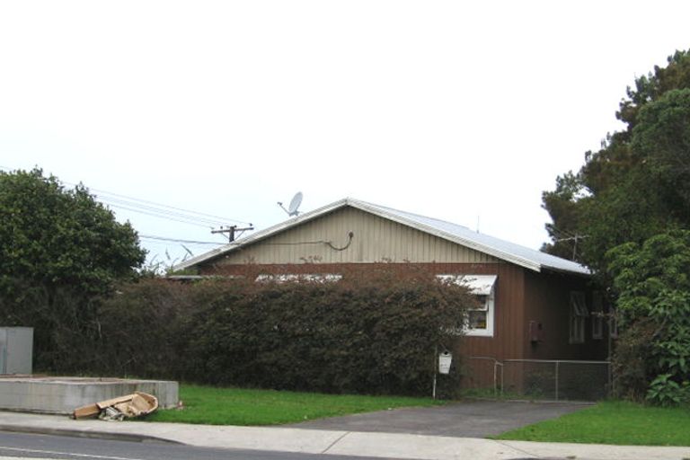 Photo of property in 401 Don Buck Road, Massey, Auckland, 0614