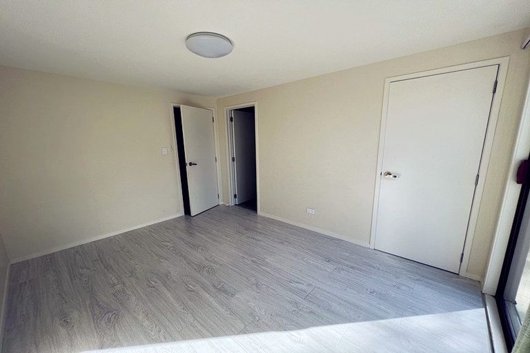 Photo of property in 57 Ayton Drive, Totara Vale, Auckland, 0629