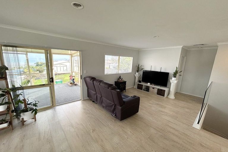 Photo of property in 49a Everard Avenue, Army Bay, Whangaparaoa, 0930